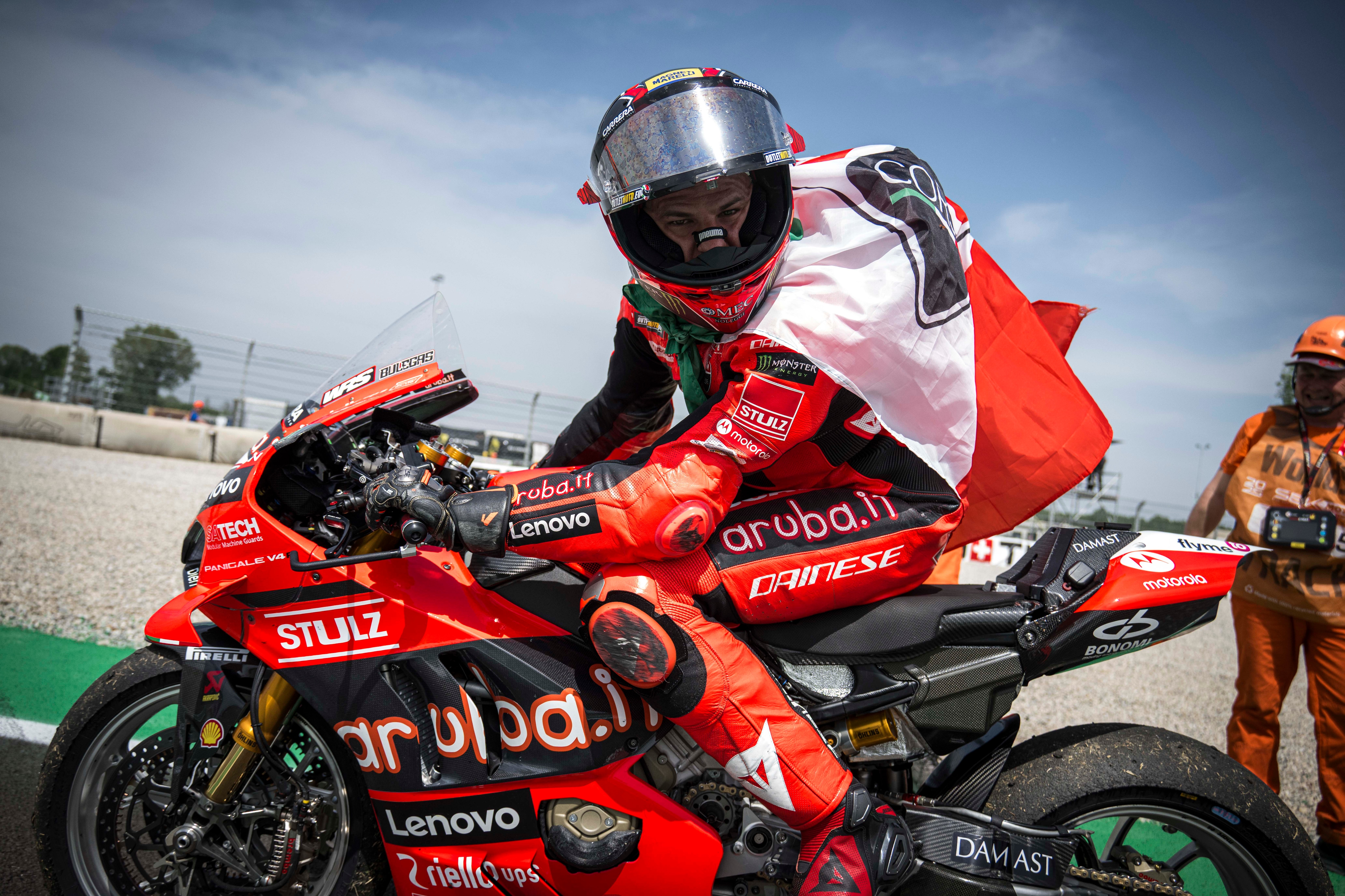 Superb win for Bulega who battles for 10 laps before breaking away • Total Motorcycle TechTricks365